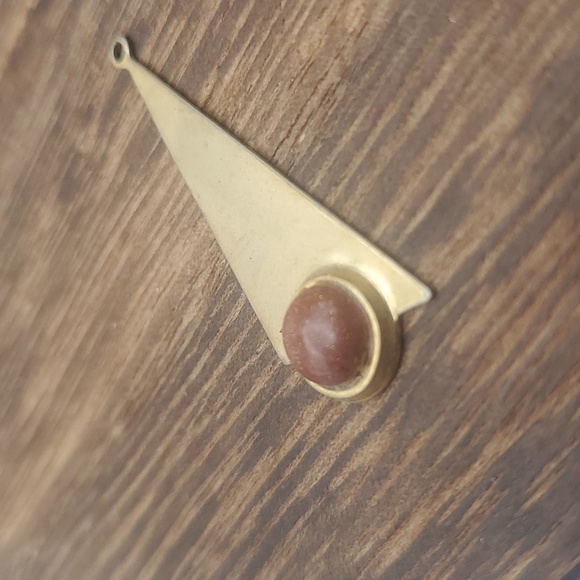 Pyramid droplet totem necklace pendant - Picture 2 of 2